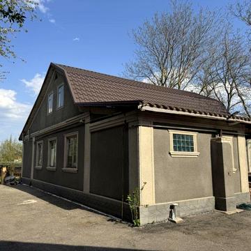 Продам кирпичный дом 160 кв.м под чистовую отделку с огромным двором