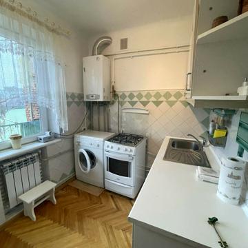 Маєра Балабана вул., 23