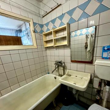 Олександра Поля просп. (Кірова), 48В
