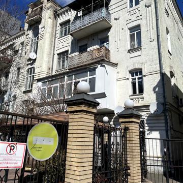 Петра Сагайдачного вул., 16б