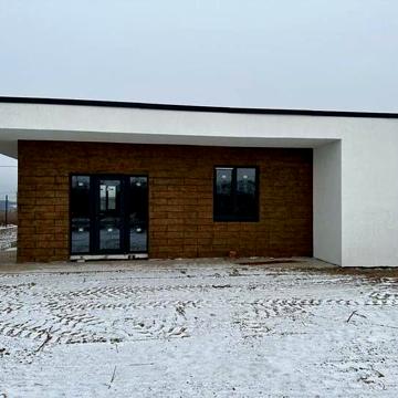 Будинок 130 м² + гараж, ділянка 7сот