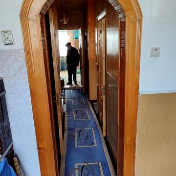 Продам 3-х кімнатну квартиру з меблями та усіма зручностями з апалення