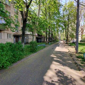 Радісна вул., 3