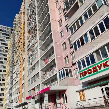 Ст. м. «Деміївська», р-н. пр. Науки, Ракетна 24, з правом власності.