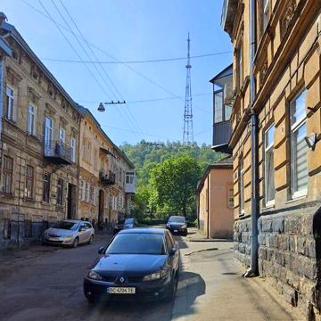 Продаж 2к Квартира Підзамче вулиця