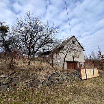 Дача в Оріховицях