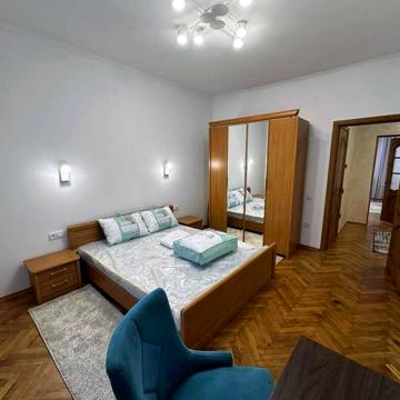 Мирона Тарнавського вул. (Кутузова), 51