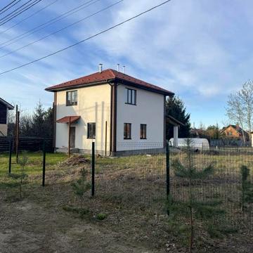 Продаж житлового будинку