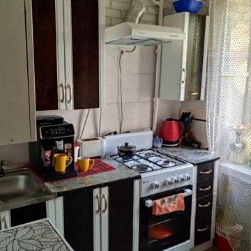 Продається трикімнатна квартира