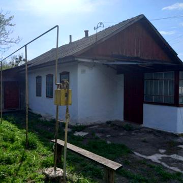 Продаю хату в м.Ізяслав, Хмельницької обл.