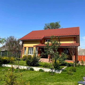 Продається елітний будинок на березі озера! Чернігівський район