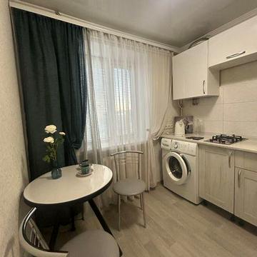 Продається 2 кк в центрі міста