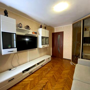 Євгена Танцюри вул. (Генерала Петрова), 37