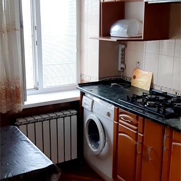 Каденюка вул., 35