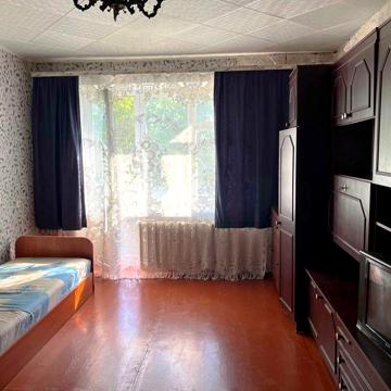 Продам 1 к. квартиру,р-н" Житломасив".вул.Будівельників,8