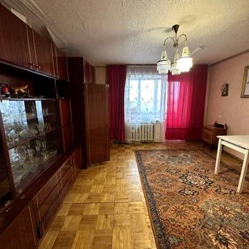 Продаж трикімнатної Лісового 44