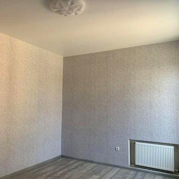 Продается 1 ком. с агв ,центр