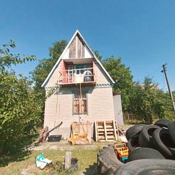 Продаётся дачный участок с домом.