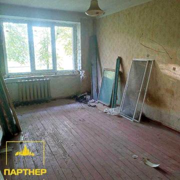 Продам 1-кімнатну  квартиру  у  Кременчуці  під  ремонт