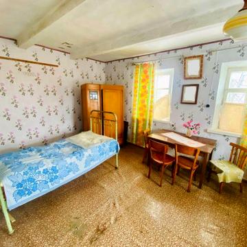 Продам будинок біля ставка в с. Червоне.