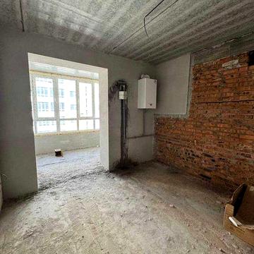 Терміновий продаж 3-х кімнатної квартири. Район Виставка.