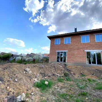 Продаж 2 поверхового будинку на Пятничанах