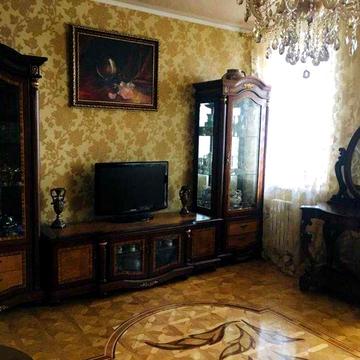 Продам 2 ком . квартиру на Ак. Вильямса/ Привал