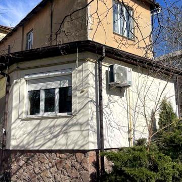Продається квартира в центрі Бродів