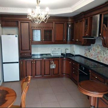 Продается просторная 3-х ком в начале проспекта Солобожанский на пр. ЖК Слобожанский