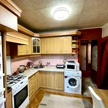 Продаж 2к квартири вул. Ушакова 4 - м.Академмістечко, Житомирська
