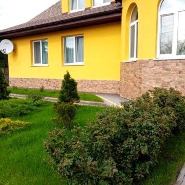 Будинок з РЕМОНТОМ в Лісовій частині!