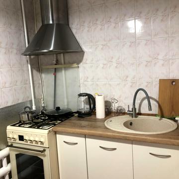 Деміївська вул., 37