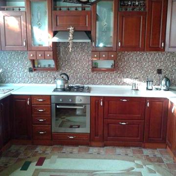 Продам свой дом 10км до Черновцов общ 200 м. Год постройки 2002