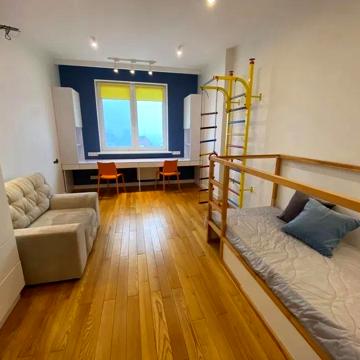 Продаж  4 кімнатна Дмитрівська 80 Без комісії SF