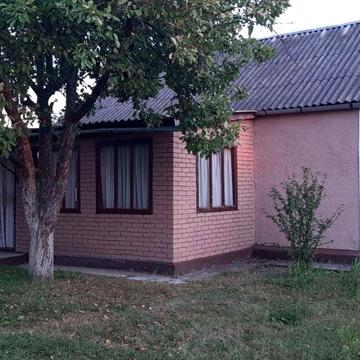 Продається будинок с.Бзів