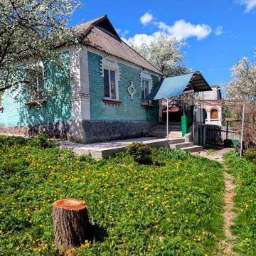 Продам будинок м.Іллінці в житловому стані.
