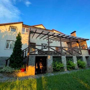 Пропонується на продаж чудовий будинок