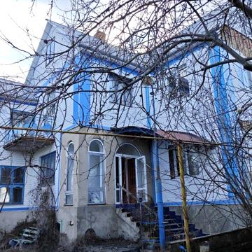 Продам будинок 5 к. з підвалом під  бомбосховище в  с.Мала Вільшанка