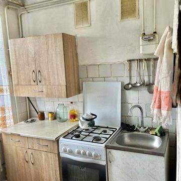 Терміново! Продам 2 - квартиру в смт Рокитне, район цукрового заводу