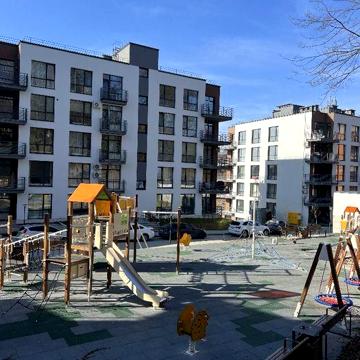 Продаж 3х кімнатної квартири в Брюховичах.