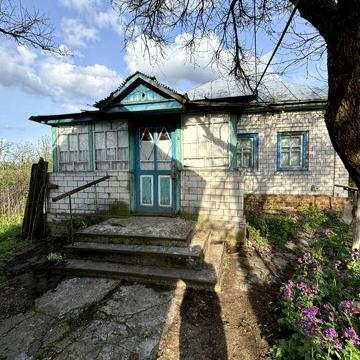 Будинок в селі Коропʼє