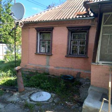Будинок, земельна ділянка