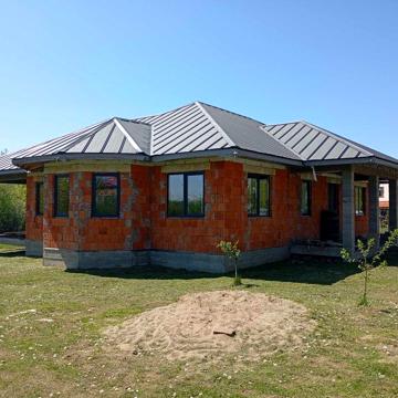 Будинок на етапі будівництва. Американка