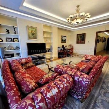 Оренда 3-к квартири 144м2 в ЖК Renaissance Residence