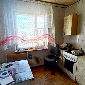 Продам 2-кімнатну квартиру на Троєщині