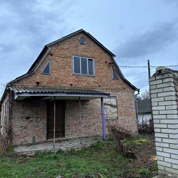 Продаю будинок біля річки Роськи