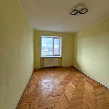 Продаж 3 кімнатної квартири по вул. Айвазовського