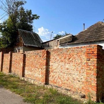 Дім на вулиці Захарія Чепіги біля річки на Казарского