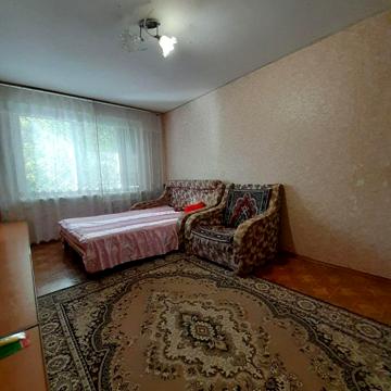 Мілютенка вул., 11