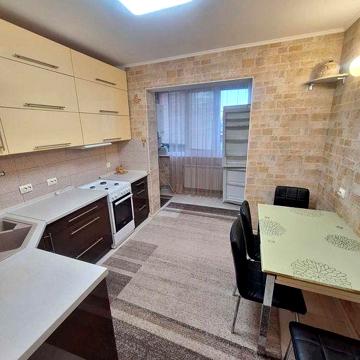 Здам гарну велику 4-х кім квартиру 120м2 з інд.опаленням, Тарасівка.